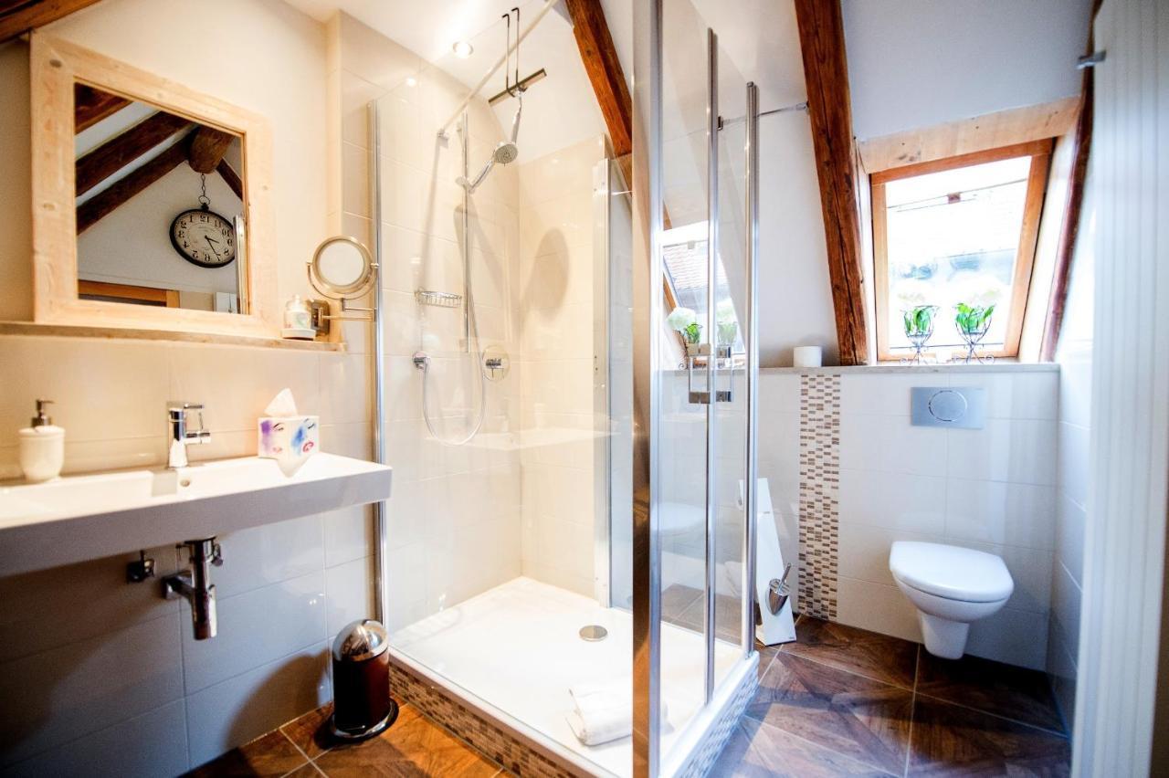 Goldgemaeuer Appartements Ochsenfurt Habitación foto